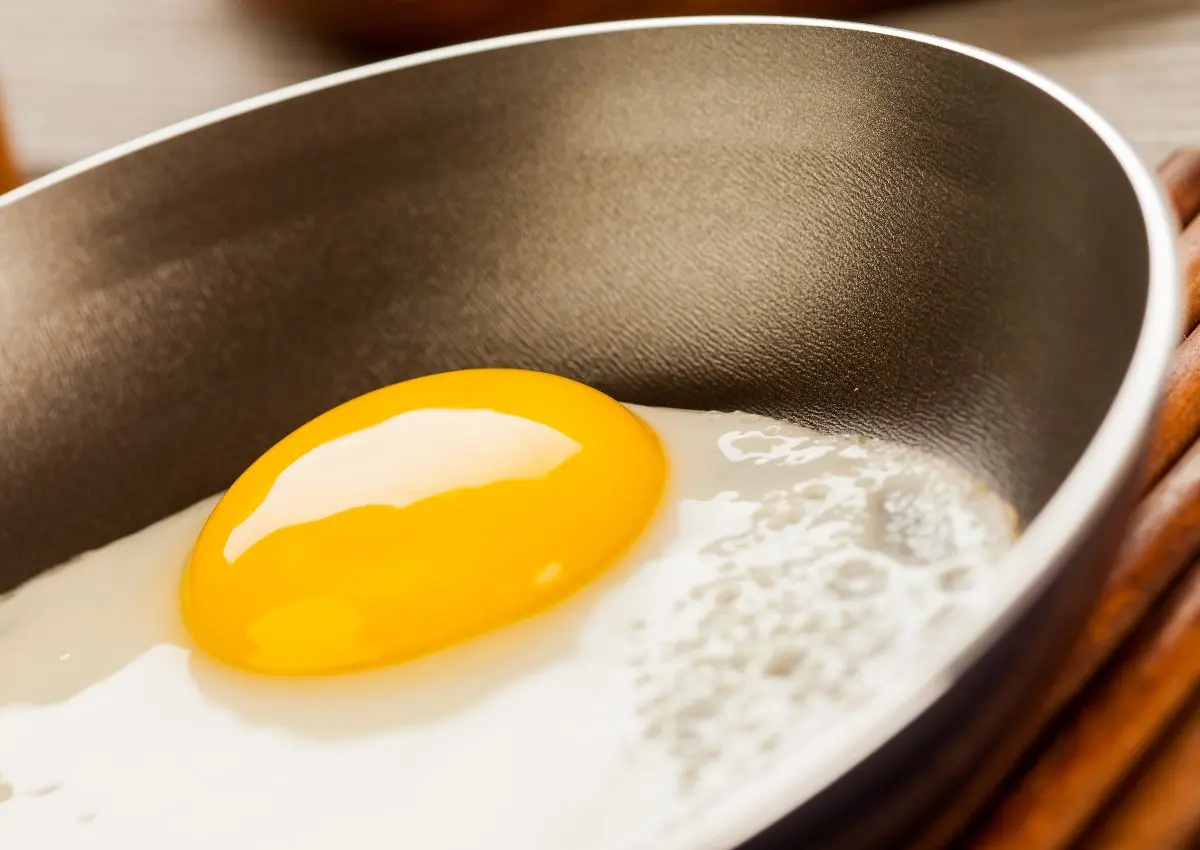 Best pan for eggs