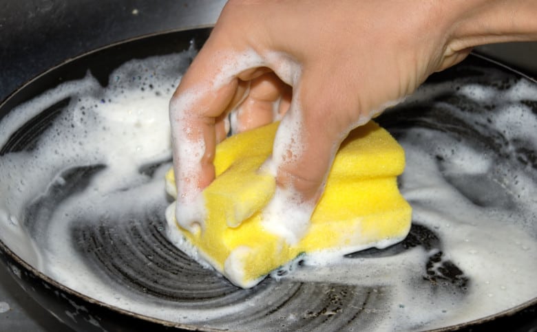 Scrubbing Pan With Sponge